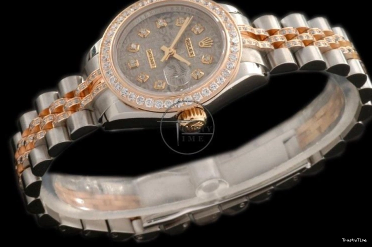 0104 WellDesigned RDJLD0046 – DJ Ladies 769